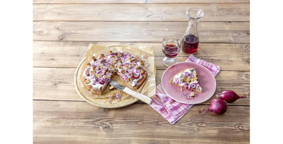 Kichererbsen-Flammkuchen mit Räuchertofu