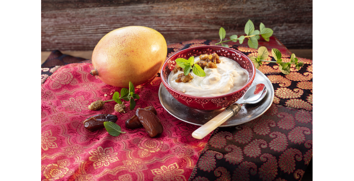Orientalisches Dessert mit Rapunzel Mischmus 4 Nuts