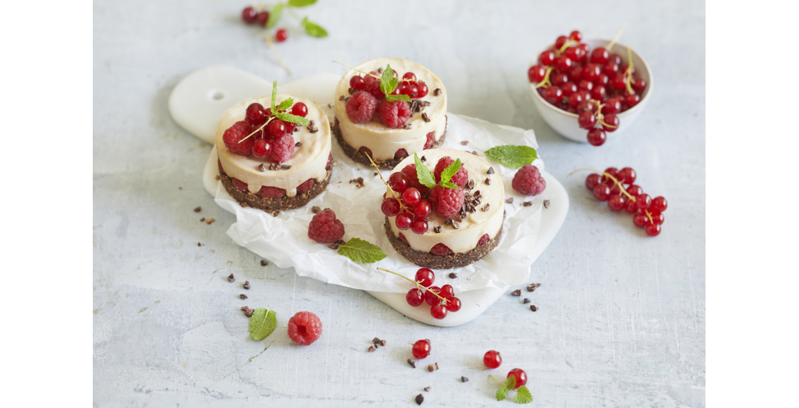 Fruchtige Kokos-Haselnuss-Joghurt-Törtchen