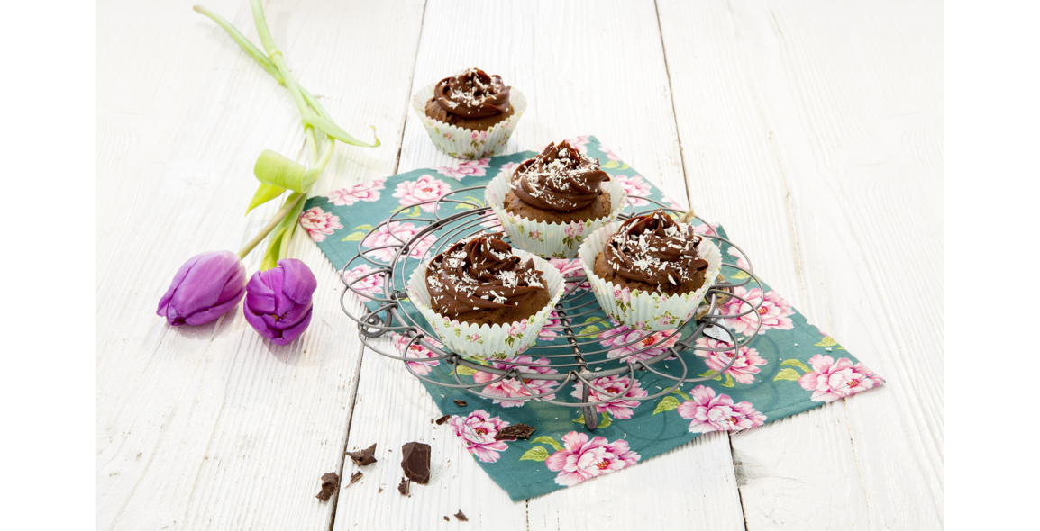 Kokos-Cupcakes mit Schokocreme Häubchen