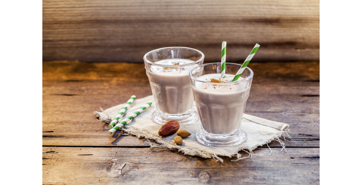 Dattel-Mandel-Shake