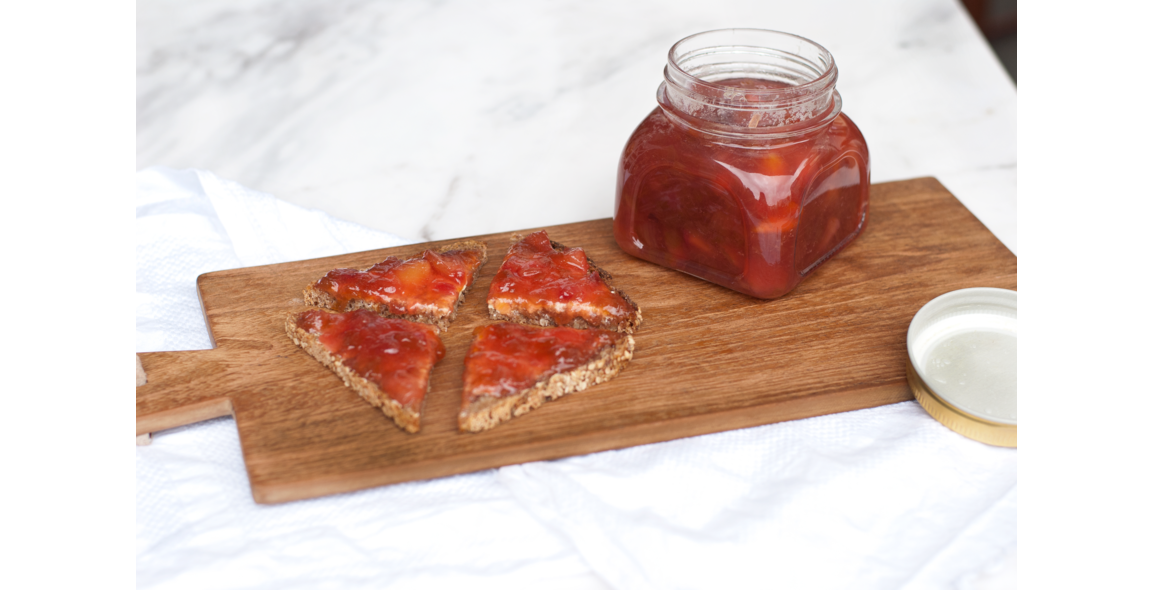Nektarinen-Rhabarber-Marmelade mit Ingwer